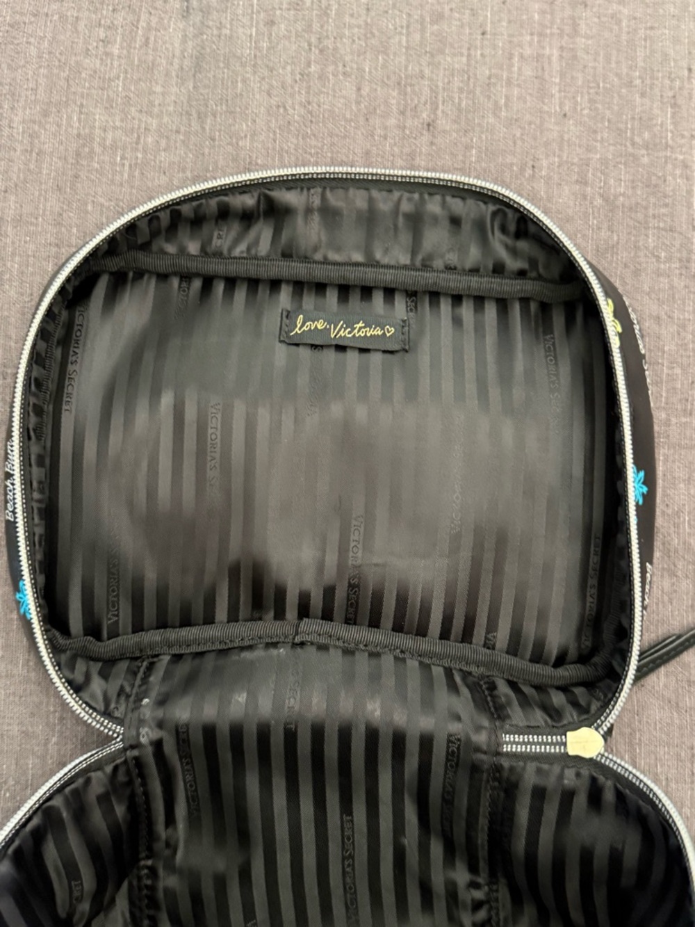 Victoria’s Secret neon paradise vanity case - Picture 5 of 6